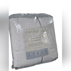 Casaluna Cool Plush Comforter in White